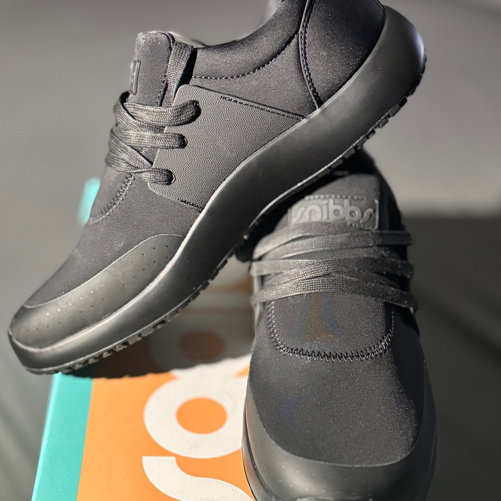 Snibs Women/Men/Unisex Sneaker Slip & Water Resistant Work Shoe